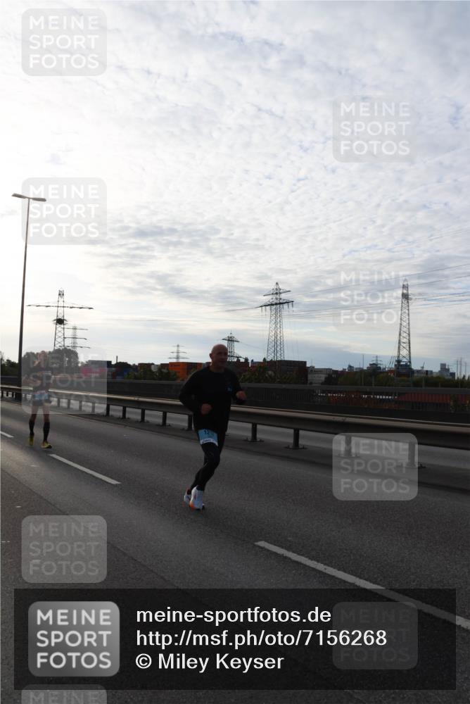 03.10.2024 - Köhlbrandbrückenlauf Miley Keyser http://msf.ph/oto/7156268 03.10.2024 09:13:49 Position 3  meine-sportfotos.de