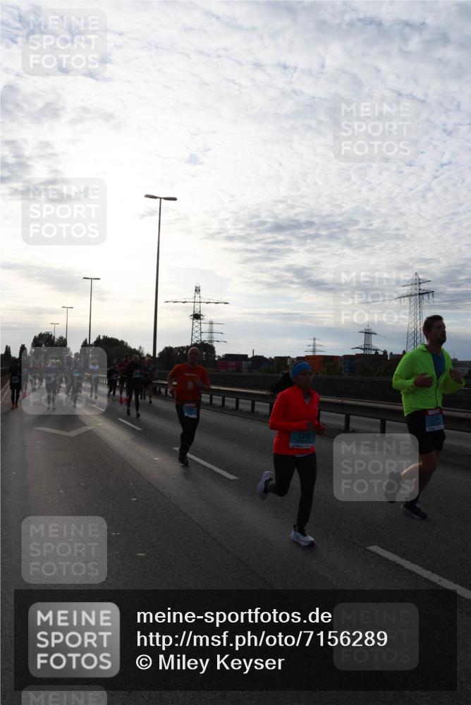 03.10.2024 - Köhlbrandbrückenlauf Miley Keyser http://msf.ph/oto/7156289 03.10.2024 09:13:54 Position 3 1348, 1333 meine-sportfotos.de