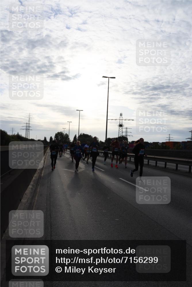 03.10.2024 - Köhlbrandbrückenlauf Miley Keyser http://msf.ph/oto/7156299 03.10.2024 09:13:56 Position 3  meine-sportfotos.de