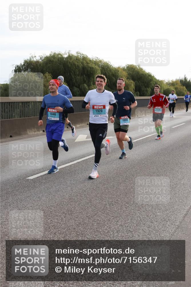 03.10.2024 - Köhlbrandbrückenlauf Miley Keyser http://msf.ph/oto/7156347 03.10.2024 09:14:22 Position 3 1046, 1920, 1969, 1774 meine-sportfotos.de