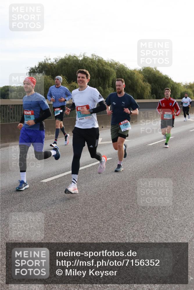 03.10.2024 - Köhlbrandbrückenlauf Miley Keyser http://msf.ph/oto/7156352 03.10.2024 09:14:22 Position 3 1046, 1969, 1774 meine-sportfotos.de