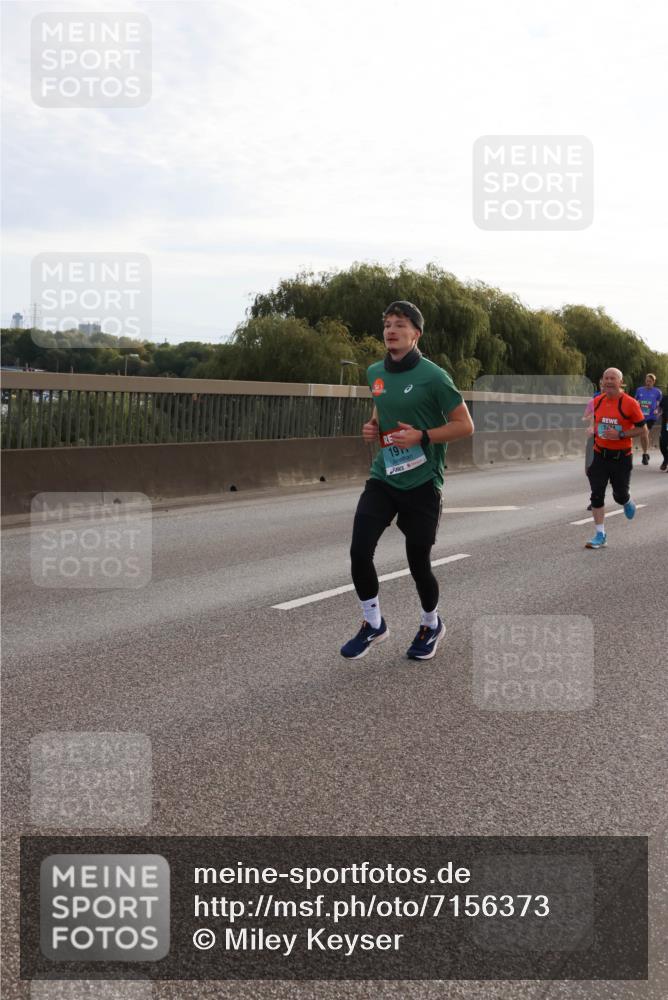 03.10.2024 - Köhlbrandbrückenlauf Miley Keyser http://msf.ph/oto/7156373 03.10.2024 09:14:27 Position 3 19 meine-sportfotos.de