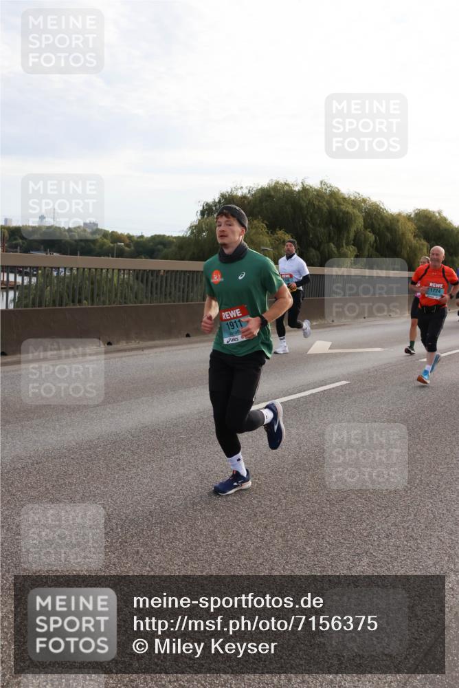 03.10.2024 - Köhlbrandbrückenlauf Miley Keyser http://msf.ph/oto/7156375 03.10.2024 09:14:27 Position 3 1224, 1911 meine-sportfotos.de