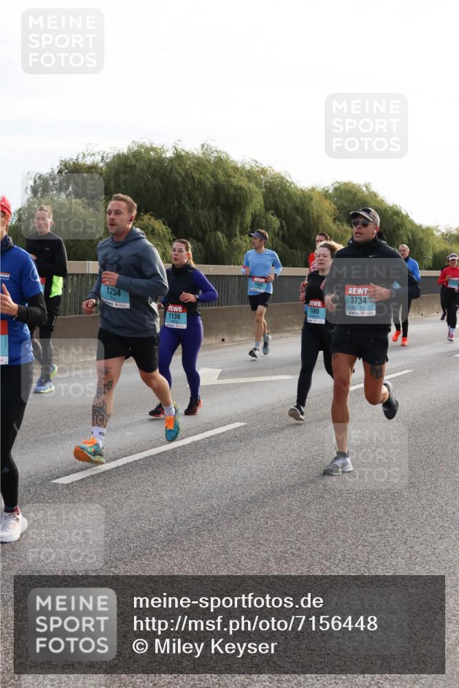 03.10.2024 - Köhlbrandbrückenlauf Miley Keyser http://msf.ph/oto/7156448 03.10.2024 09:14:40 Position 3 1254, 1136, 1595, 1490, 3734, 1424 meine-sportfotos.de