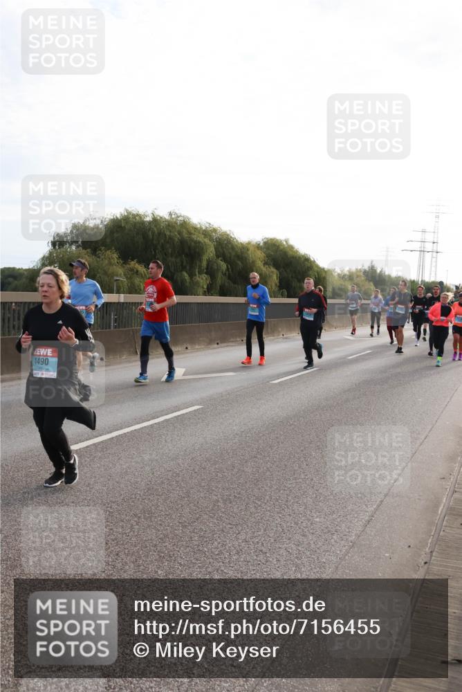 03.10.2024 - Köhlbrandbrückenlauf Miley Keyser http://msf.ph/oto/7156455 03.10.2024 09:14:41 Position 3 1490 meine-sportfotos.de
