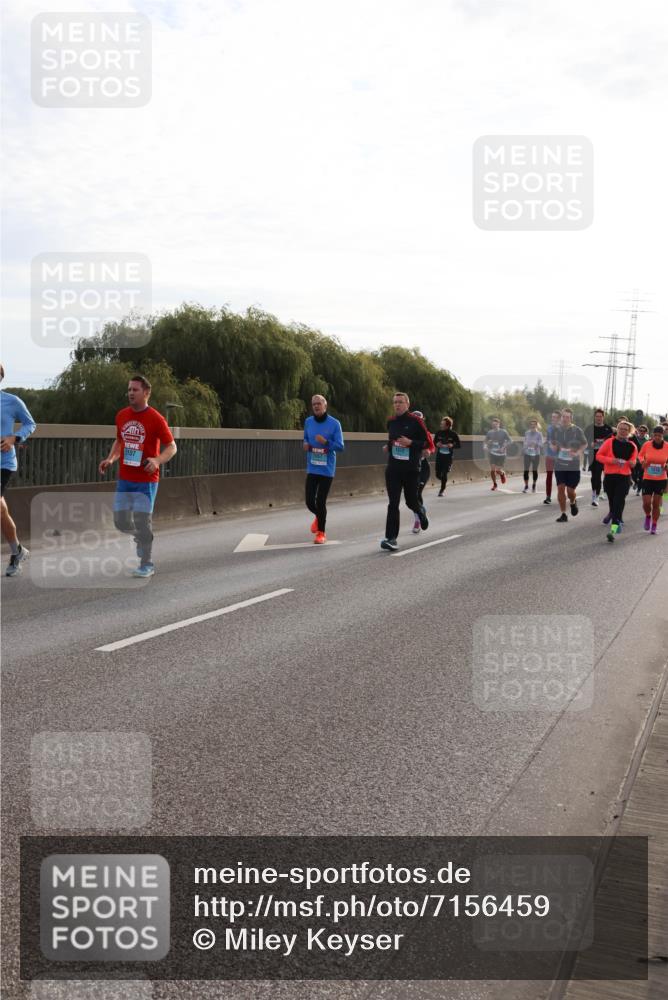 03.10.2024 - Köhlbrandbrückenlauf Miley Keyser http://msf.ph/oto/7156459 03.10.2024 09:14:42 Position 3 3107 meine-sportfotos.de