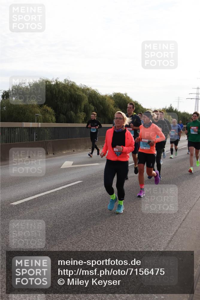 03.10.2024 - Köhlbrandbrückenlauf Miley Keyser http://msf.ph/oto/7156475 03.10.2024 09:14:45 Position 3 1247, 1518, 15 meine-sportfotos.de