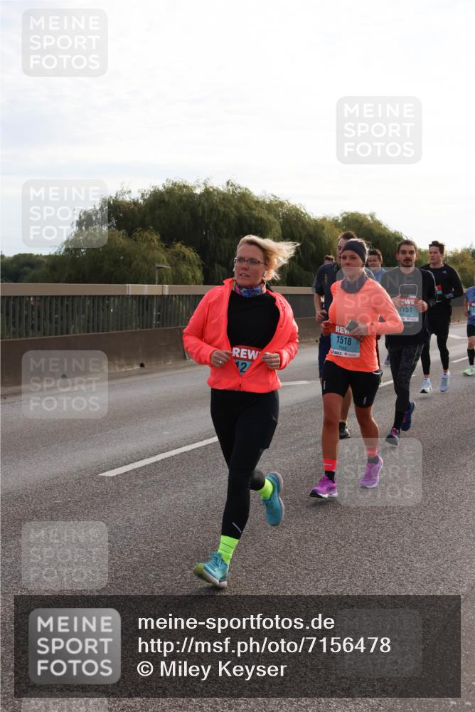 03.10.2024 - Köhlbrandbrückenlauf Miley Keyser http://msf.ph/oto/7156478 03.10.2024 09:14:45 Position 3 12, 1518, 151 meine-sportfotos.de