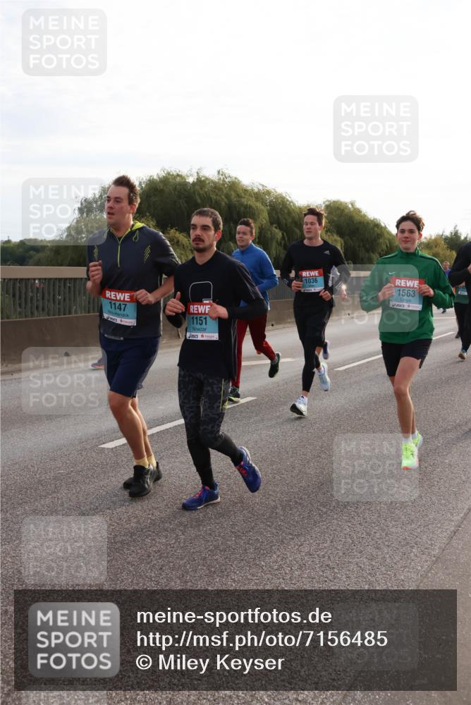 03.10.2024 - Köhlbrandbrückenlauf Miley Keyser http://msf.ph/oto/7156485 03.10.2024 09:14:47 Position 3 1147, 1151, 1036, 1563 meine-sportfotos.de