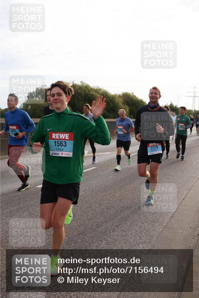 03.10.2024 - Köhlbrandbrückenlauf Miley Keyser http://msf.ph/oto/7156494 03.10.2024 09:14:48 Position 3 1035, 1563, 168, 2728, 12 meine-sportfotos.de