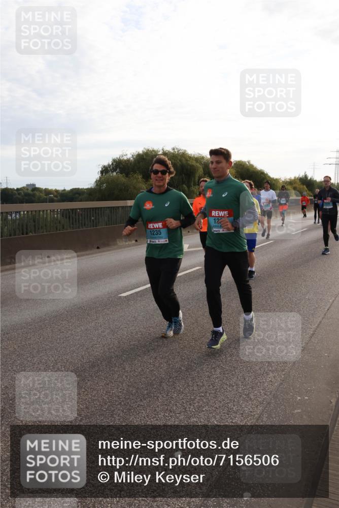 03.10.2024 - Köhlbrandbrückenlauf Miley Keyser http://msf.ph/oto/7156506 03.10.2024 09:14:50 Position 3 1235, 12 meine-sportfotos.de