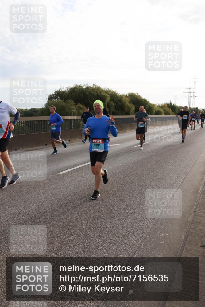 03.10.2024 - Köhlbrandbrückenlauf Miley Keyser http://msf.ph/oto/7156535 03.10.2024 09:14:53 Position 3 1304 meine-sportfotos.de