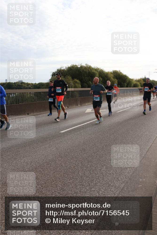 03.10.2024 - Köhlbrandbrückenlauf Miley Keyser http://msf.ph/oto/7156545 03.10.2024 09:14:54 Position 3 1519, 1264, 1230, 1604 meine-sportfotos.de