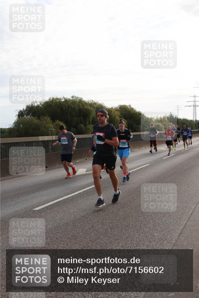 03.10.2024 - Köhlbrandbrückenlauf Miley Keyser http://msf.ph/oto/7156602 03.10.2024 09:15:05 Position 3 1279, 1848 meine-sportfotos.de