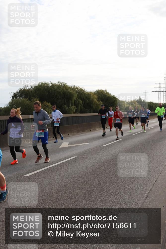 03.10.2024 - Köhlbrandbrückenlauf Miley Keyser http://msf.ph/oto/7156611 03.10.2024 09:15:06 Position 3 1143 meine-sportfotos.de