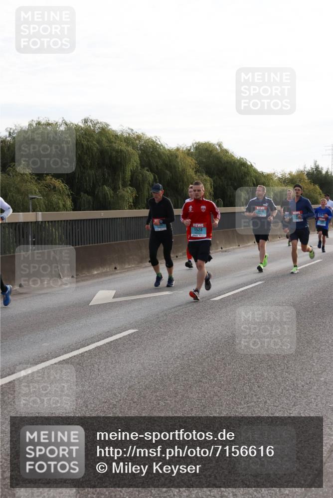 03.10.2024 - Köhlbrandbrückenlauf Miley Keyser http://msf.ph/oto/7156616 03.10.2024 09:15:07 Position 3 1523, 1409, 130 meine-sportfotos.de