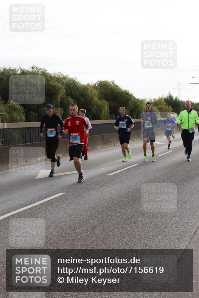 03.10.2024 - Köhlbrandbrückenlauf Miley Keyser http://msf.ph/oto/7156619 03.10.2024 09:15:08 Position 3 1695, 1523, 1409, 1399 meine-sportfotos.de