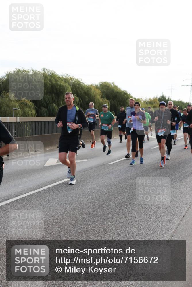 03.10.2024 - Köhlbrandbrückenlauf Miley Keyser http://msf.ph/oto/7156672 03.10.2024 09:15:17 Position 3 3, 1571, 1497, 1582 meine-sportfotos.de