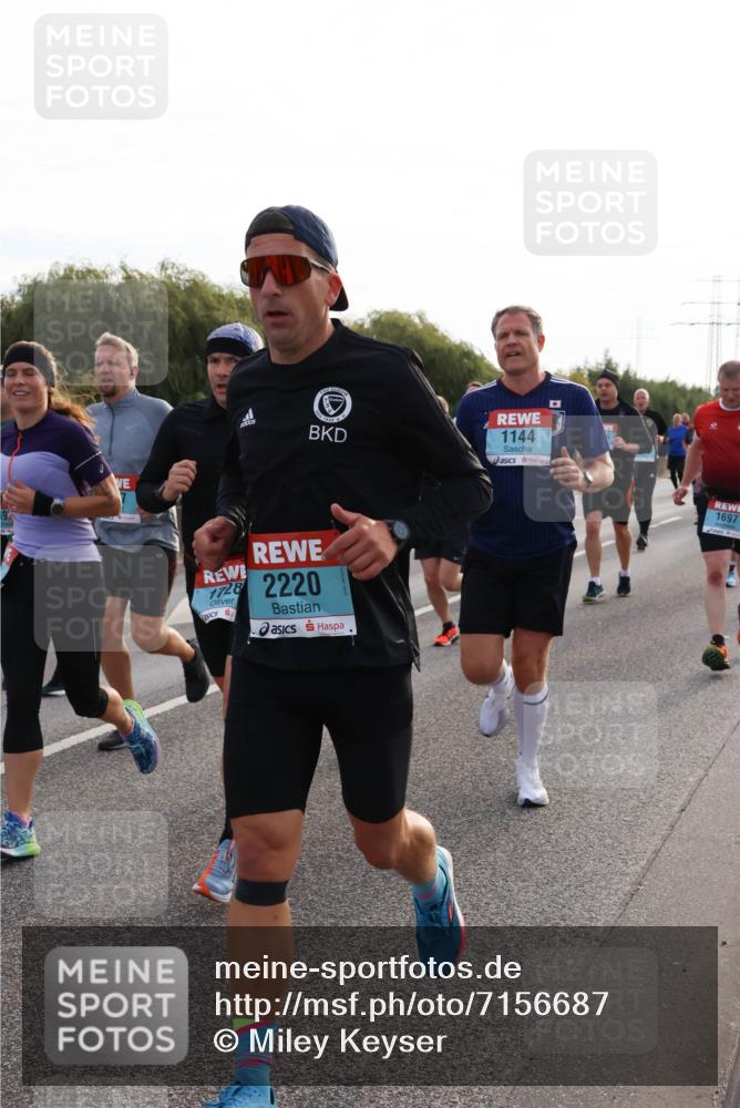 03.10.2024 - Köhlbrandbrückenlauf Miley Keyser http://msf.ph/oto/7156687 03.10.2024 09:15:19 Position 3 1144, 1728, 2220, 1697 meine-sportfotos.de