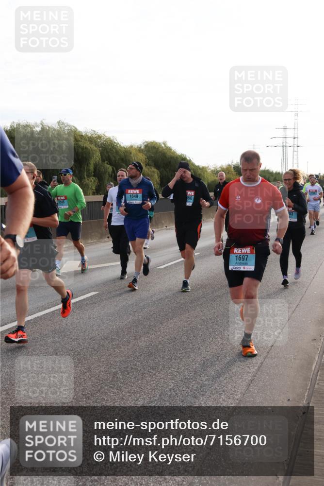 03.10.2024 - Köhlbrandbrückenlauf Miley Keyser http://msf.ph/oto/7156700 03.10.2024 09:15:20 Position 3 1585, 1649, 50, 1697, 03 meine-sportfotos.de