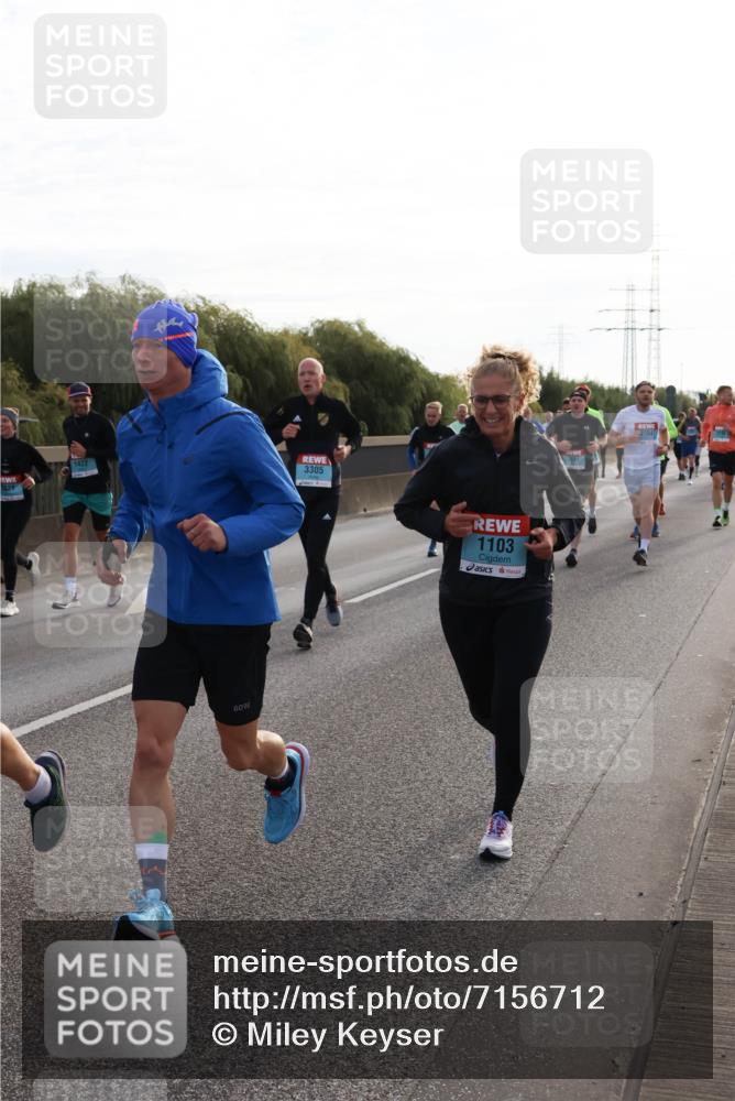 03.10.2024 - Köhlbrandbrückenlauf Miley Keyser http://msf.ph/oto/7156712 03.10.2024 09:15:22 Position 3 1422, 3305, 1103, 2754 meine-sportfotos.de