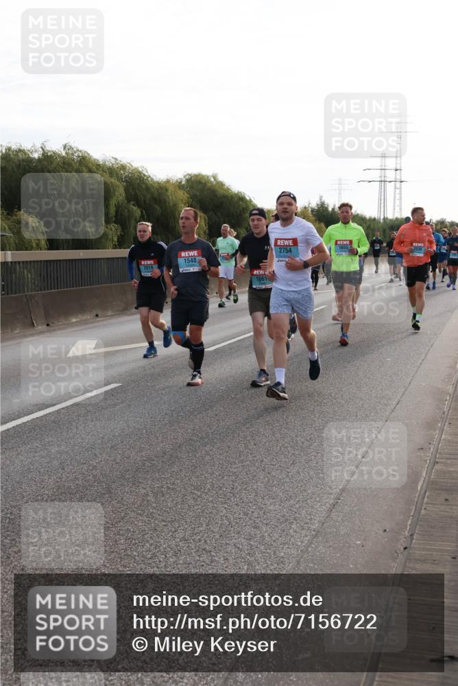 03.10.2024 - Köhlbrandbrückenlauf Miley Keyser http://msf.ph/oto/7156722 03.10.2024 09:15:24 Position 3 1548, 2018, 1661, 1655, 2754 meine-sportfotos.de