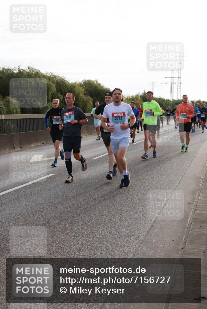 03.10.2024 - Köhlbrandbrückenlauf Miley Keyser http://msf.ph/oto/7156727 03.10.2024 09:15:24 Position 3 1548, 2018, 1655, 2754 meine-sportfotos.de