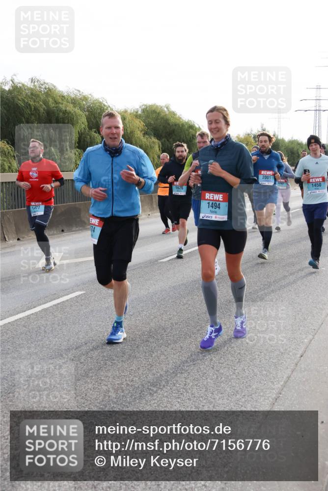 03.10.2024 - Köhlbrandbrückenlauf Miley Keyser http://msf.ph/oto/7156776 03.10.2024 09:15:31 Position 3 1477, 1626, 1494, 2001, 1292, 1450 meine-sportfotos.de