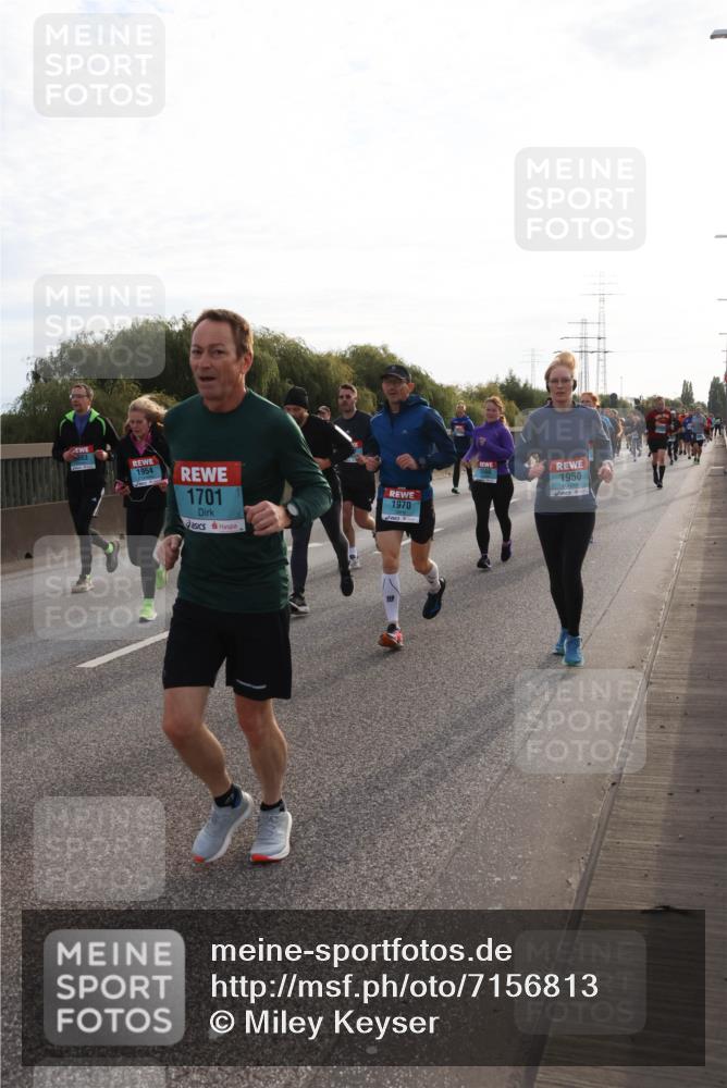 03.10.2024 - Köhlbrandbrückenlauf Miley Keyser http://msf.ph/oto/7156813 03.10.2024 09:15:36 Position 3 1954, 1701, 1970, 1950 meine-sportfotos.de