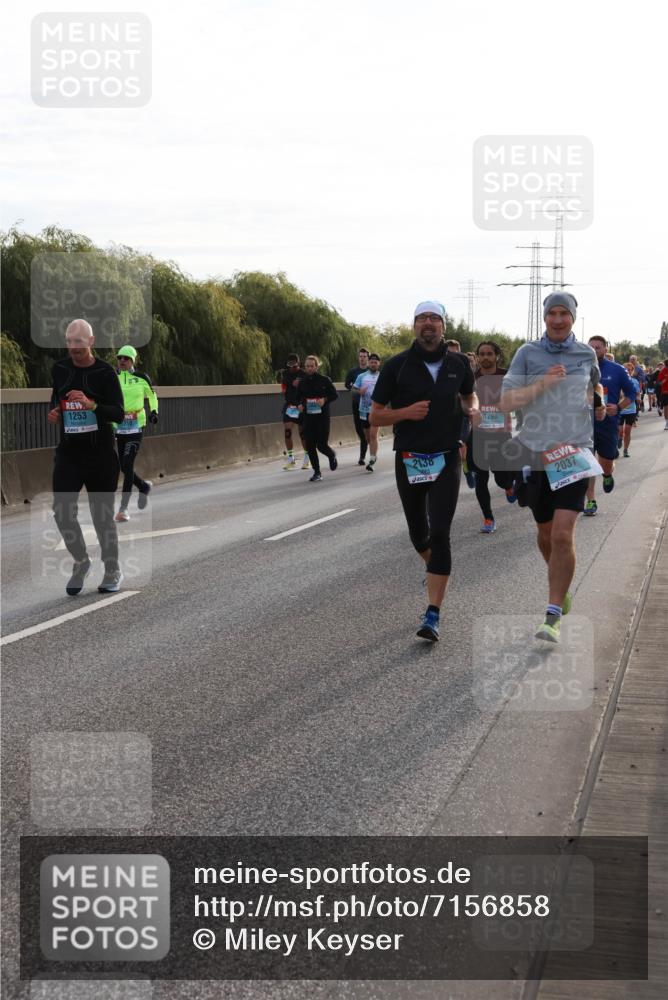 03.10.2024 - Köhlbrandbrückenlauf Miley Keyser http://msf.ph/oto/7156858 03.10.2024 09:15:46 Position 3 1253, 2138, 1298, 2037 meine-sportfotos.de
