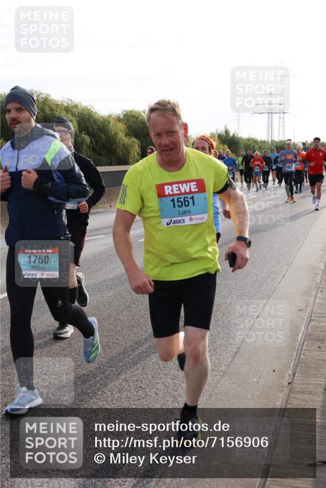 03.10.2024 - Köhlbrandbrückenlauf Miley Keyser http://msf.ph/oto/7156906 03.10.2024 09:15:51 Position 3 1750, 1561 meine-sportfotos.de