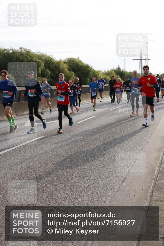 03.10.2024 - Köhlbrandbrückenlauf Miley Keyser http://msf.ph/oto/7156927 03.10.2024 09:15:54 Position 3  meine-sportfotos.de