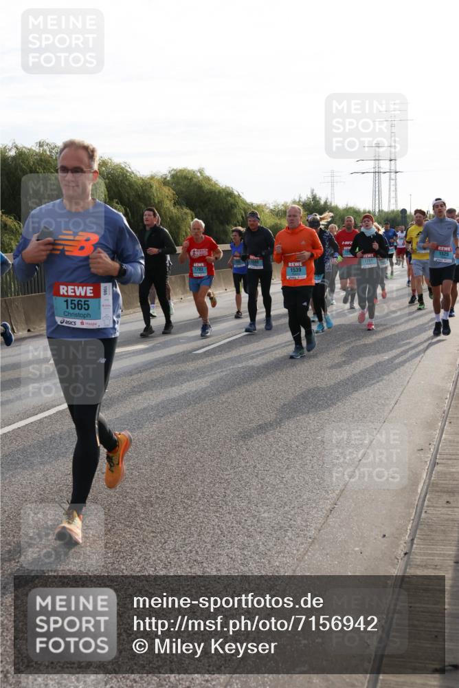 03.10.2024 - Köhlbrandbrückenlauf Miley Keyser http://msf.ph/oto/7156942 03.10.2024 09:15:57 Position 3 1565, 38, 1703, 1539, 1751, 1525 meine-sportfotos.de