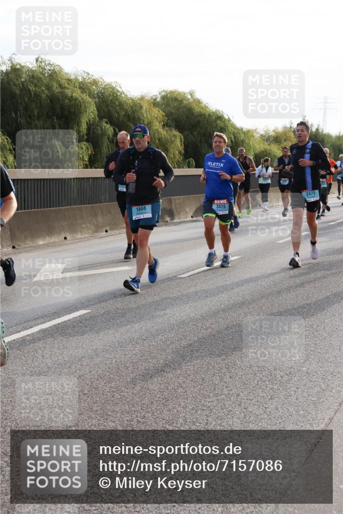 03.10.2024 - Köhlbrandbrückenlauf Miley Keyser http://msf.ph/oto/7157086 03.10.2024 09:16:15 Position 3 1666, 2475, 3628 meine-sportfotos.de