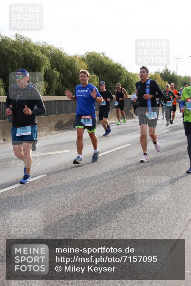 03.10.2024 - Köhlbrandbrückenlauf Miley Keyser http://msf.ph/oto/7157095 03.10.2024 09:16:16 Position 3 4, 1666, 3628, 2475, 18 meine-sportfotos.de