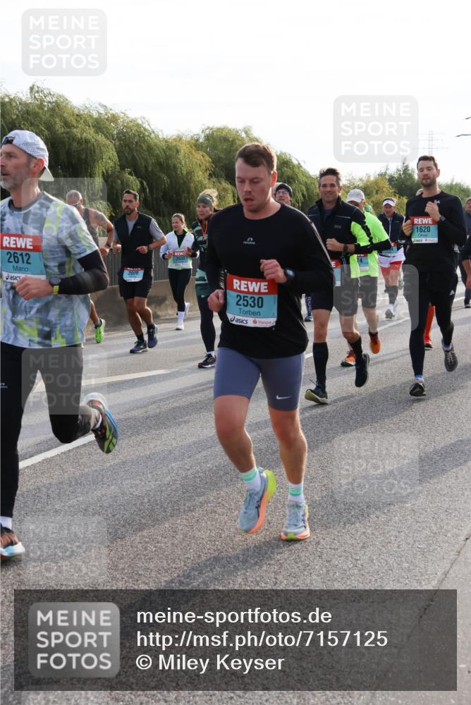 03.10.2024 - Köhlbrandbrückenlauf Miley Keyser http://msf.ph/oto/7157125 03.10.2024 09:16:19 Position 3 2612, 2033, 2530, 1620 meine-sportfotos.de