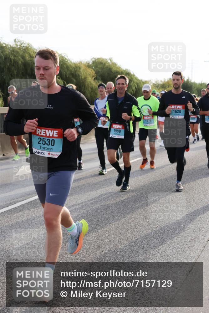 03.10.2024 - Köhlbrandbrückenlauf Miley Keyser http://msf.ph/oto/7157129 03.10.2024 09:16:20 Position 3 5, 2530, 1989, 9041, 1974, 1620 meine-sportfotos.de