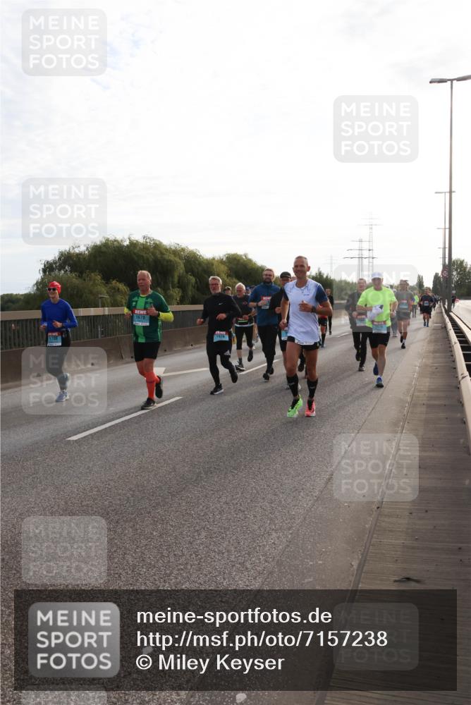 03.10.2024 - Köhlbrandbrückenlauf Miley Keyser http://msf.ph/oto/7157238 03.10.2024 09:16:37 Position 3 1708, 1679, 1929, 776 meine-sportfotos.de