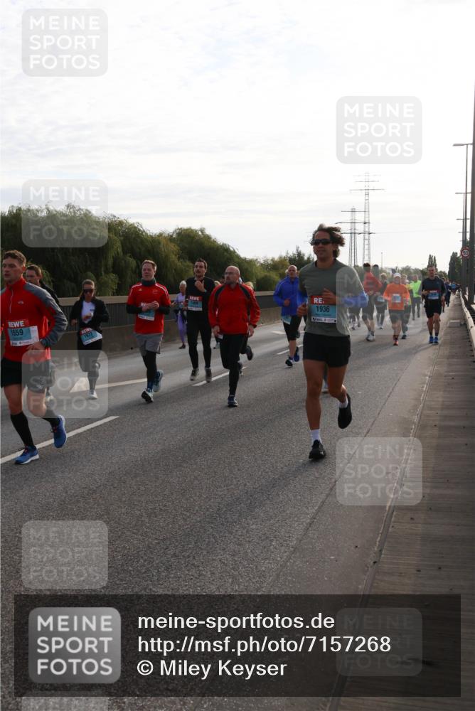03.10.2024 - Köhlbrandbrückenlauf Miley Keyser http://msf.ph/oto/7157268 03.10.2024 09:16:41 Position 3 1559, 1973, 1484, 1936 meine-sportfotos.de