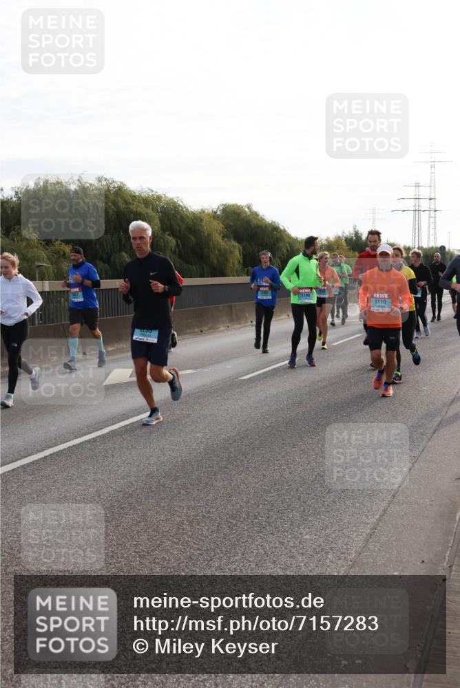 03.10.2024 - Köhlbrandbrückenlauf Miley Keyser http://msf.ph/oto/7157283 03.10.2024 09:16:45 Position 3 1691, 1288, 1110 meine-sportfotos.de