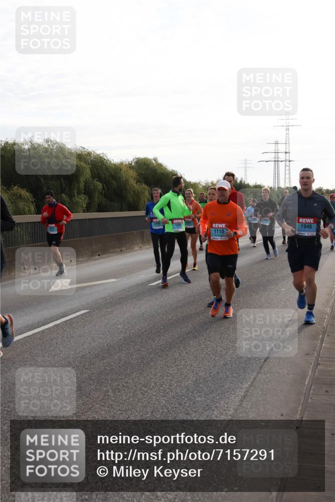 03.10.2024 - Köhlbrandbrückenlauf Miley Keyser http://msf.ph/oto/7157291 03.10.2024 09:16:46 Position 3 2111, 1691, 1288, 1110, 1948 meine-sportfotos.de