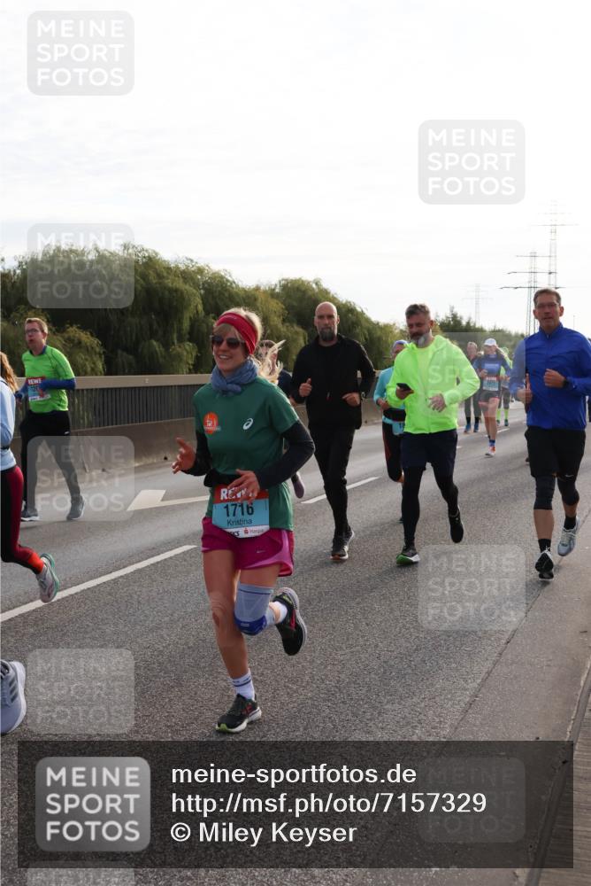 03.10.2024 - Köhlbrandbrückenlauf Miley Keyser http://msf.ph/oto/7157329 03.10.2024 09:16:51 Position 3 126, 1716 meine-sportfotos.de
