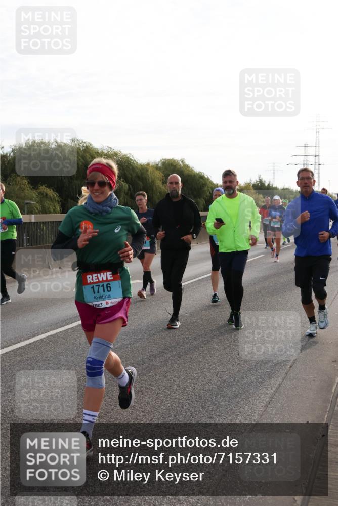 03.10.2024 - Köhlbrandbrückenlauf Miley Keyser http://msf.ph/oto/7157331 03.10.2024 09:16:51 Position 3 1716 meine-sportfotos.de
