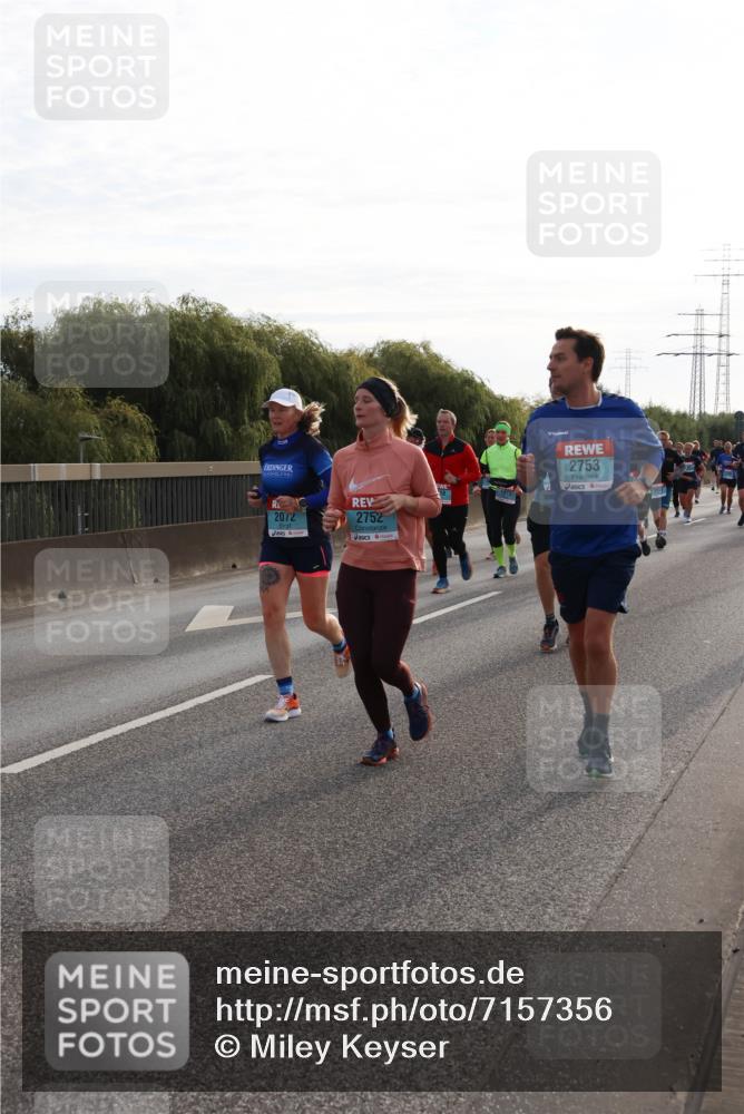 03.10.2024 - Köhlbrandbrückenlauf Miley Keyser http://msf.ph/oto/7157356 03.10.2024 09:16:55 Position 3 2072, 2752, 1972, 2753 meine-sportfotos.de