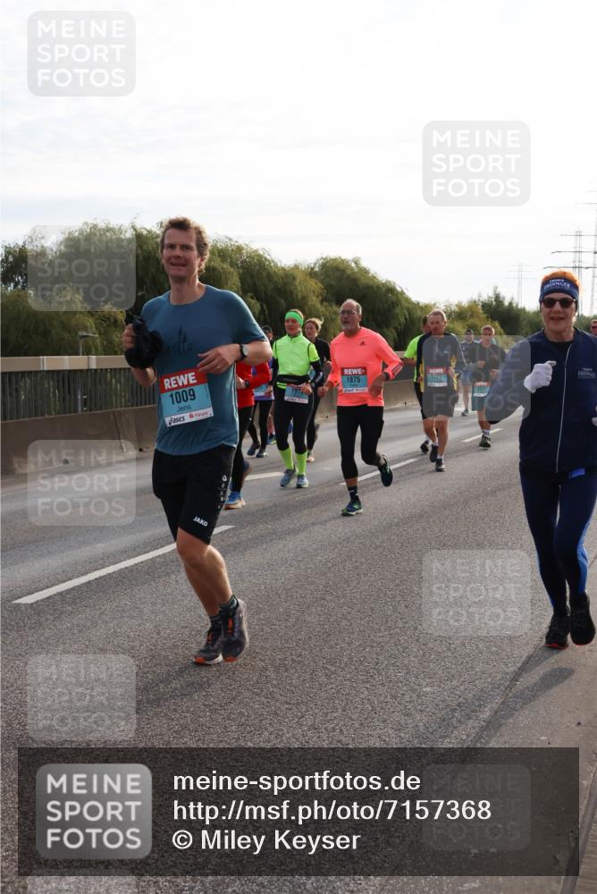 03.10.2024 - Köhlbrandbrückenlauf Miley Keyser http://msf.ph/oto/7157368 03.10.2024 09:16:57 Position 3 1009, 1875, 1727, 197 meine-sportfotos.de