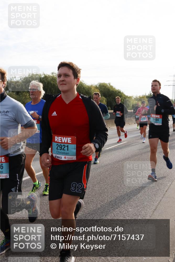 03.10.2024 - Köhlbrandbrückenlauf Miley Keyser http://msf.ph/oto/7157437 03.10.2024 09:17:05 Position 3 146, 6, 2921, 92, 1672, 1404 meine-sportfotos.de