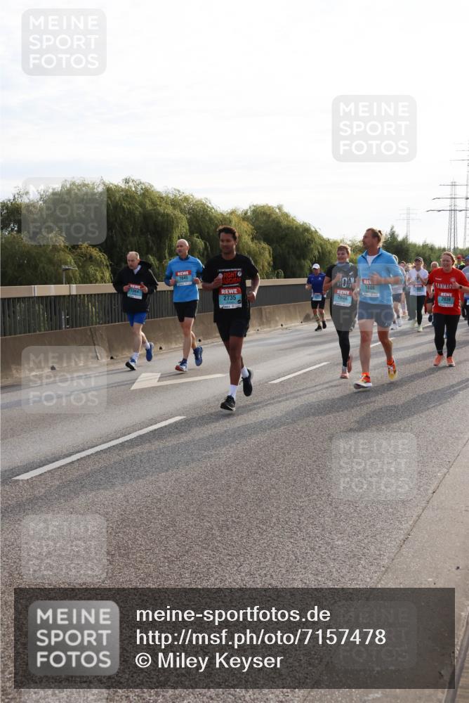 03.10.2024 - Köhlbrandbrückenlauf Miley Keyser http://msf.ph/oto/7157478 03.10.2024 09:17:14 Position 3 1645, 1864, 1446, 2039, 2735, 2808 meine-sportfotos.de