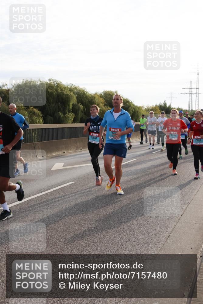03.10.2024 - Köhlbrandbrückenlauf Miley Keyser http://msf.ph/oto/7157480 03.10.2024 09:17:16 Position 3 23, 2808, 14, 2039, 10, 2038 meine-sportfotos.de