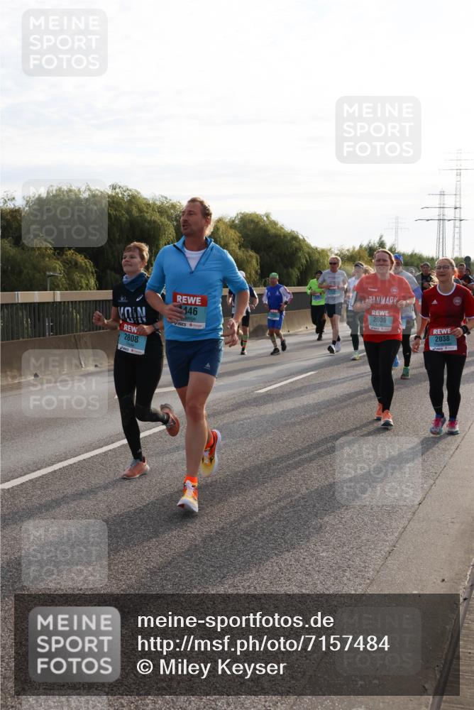 03.10.2024 - Köhlbrandbrückenlauf Miley Keyser http://msf.ph/oto/7157484 03.10.2024 09:17:16 Position 3 2808, 446, 2039, 2038 meine-sportfotos.de