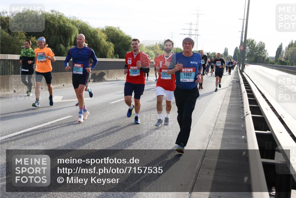 03.10.2024 - Köhlbrandbrückenlauf Miley Keyser http://msf.ph/oto/7157535 03.10.2024 09:17:26 Position 3 1744, 1297, 45, 1050, 8, 127, 1982 meine-sportfotos.de